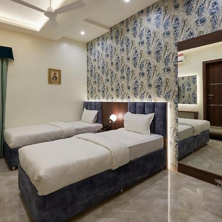 Hotel Rose Gold Ahmednagar Εξωτερικό φωτογραφία