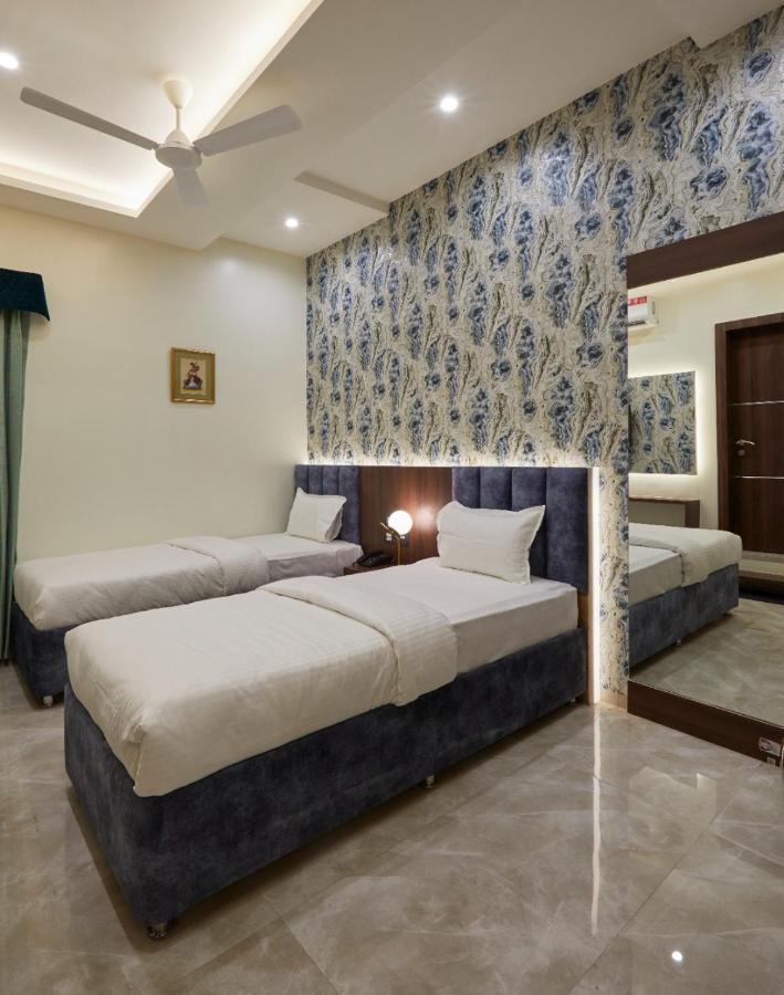 Hotel Rose Gold Ahmednagar Εξωτερικό φωτογραφία