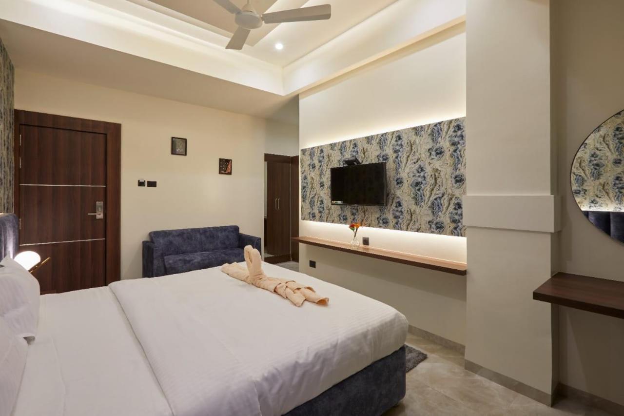 Hotel Rose Gold Ahmednagar Εξωτερικό φωτογραφία